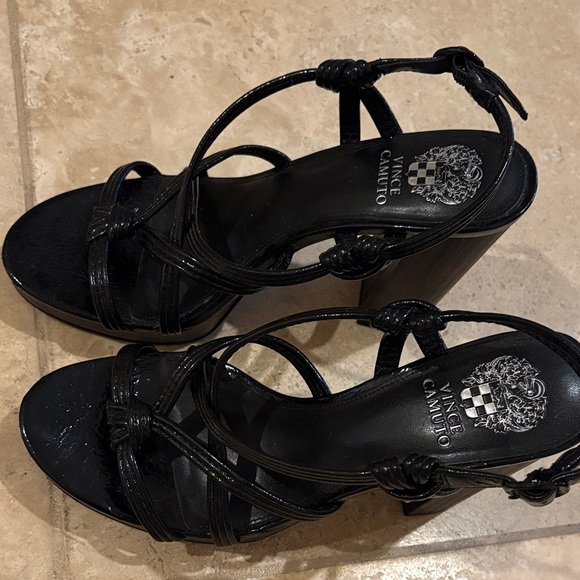 Vince Camuto strappy black patent chunky heels sandals 8 - Picture 1 of 8